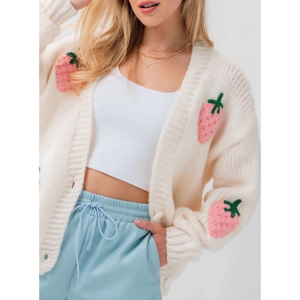 Luna Ivy Oversized Cream Strawberry Knit Cardigan Sweater Womens Medium Preppy